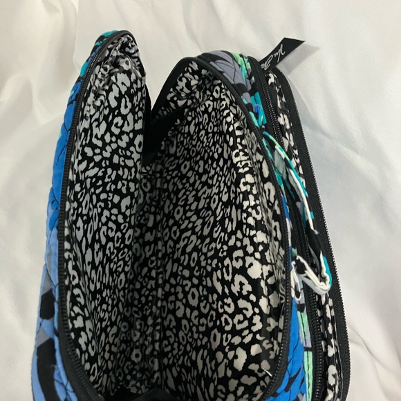 NWOT Vera Bradley Cosmetic Bag - Picture 3 of 3